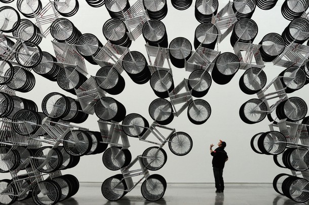 Forever Bicycles di Ai Weiwei