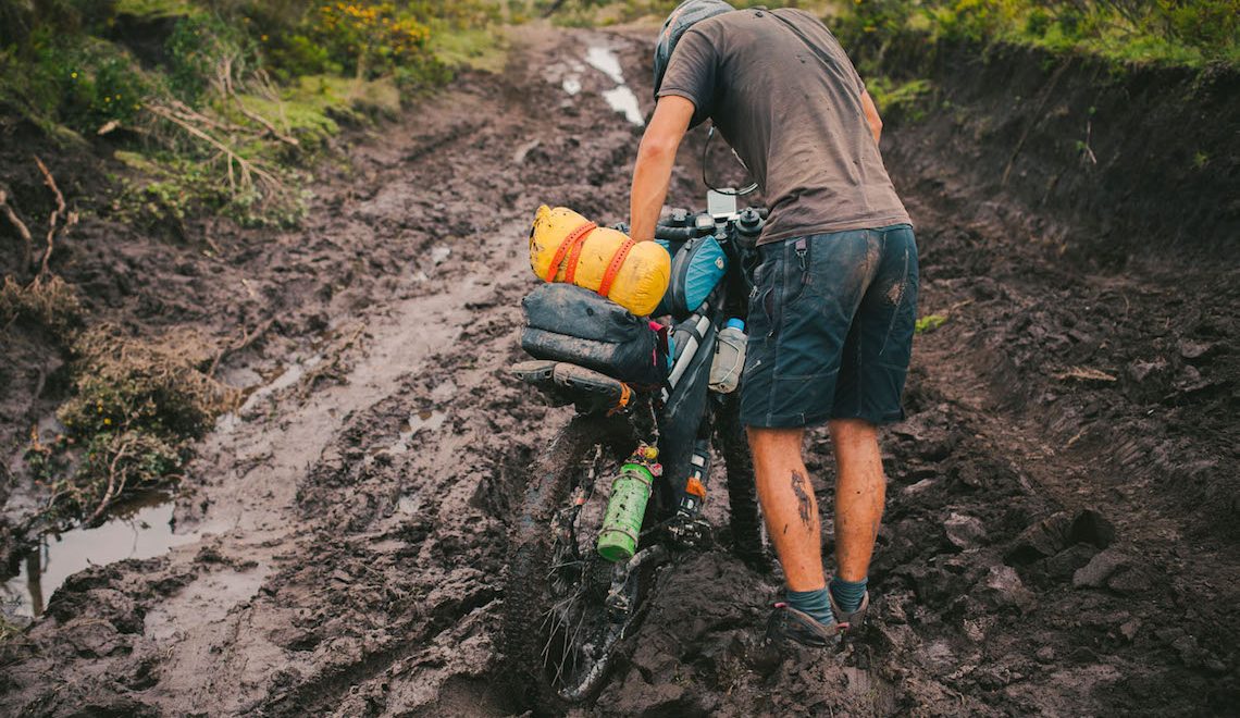 bikepacking Ecuador tales_ e_ tyres_E