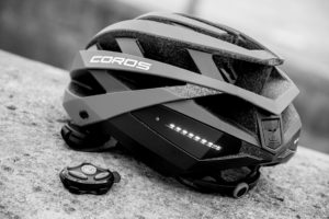 Coros Omni casco smart per la bici_E