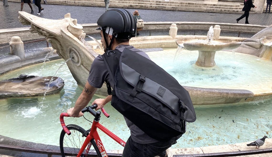 Chrome Citizen Messenger_Bag_in_Rome_urbancycling_it_E