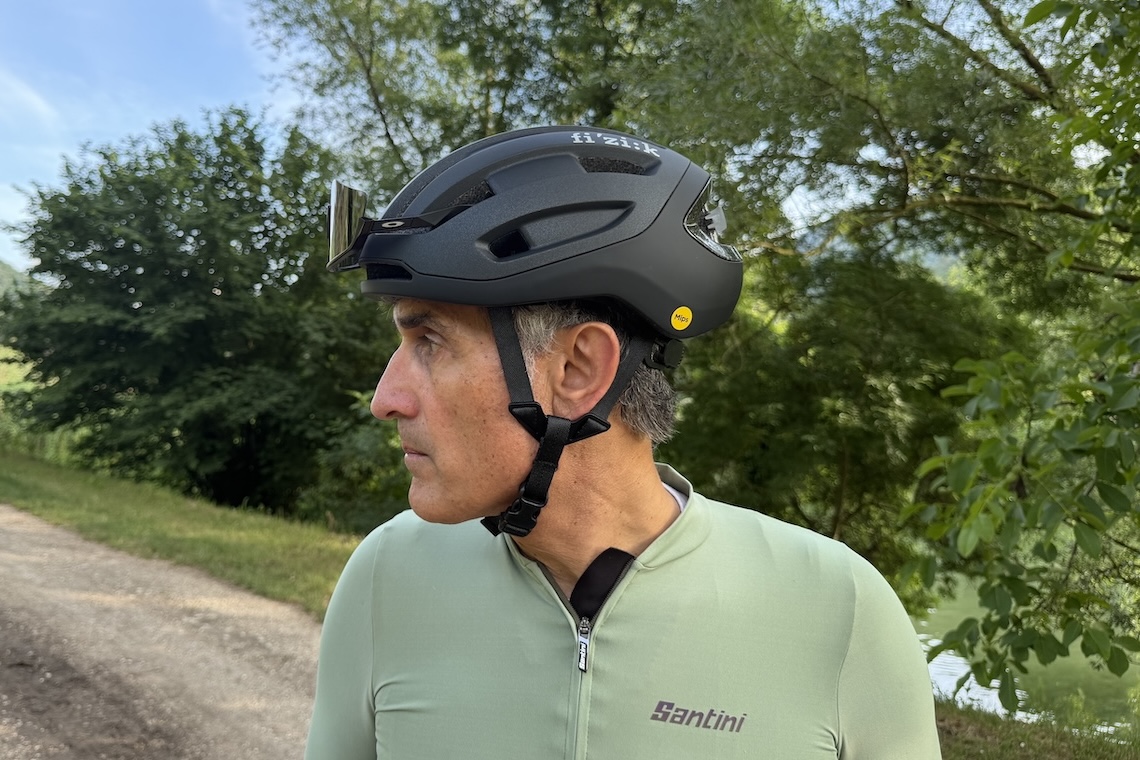 Fizik_Kyros_bike _helmet_urbancycling_it_1