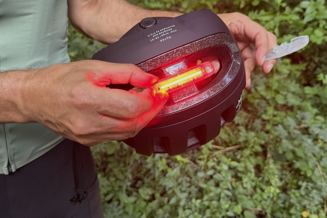 Fizik_Kyros_bike _helmet_urbancycling_it_11