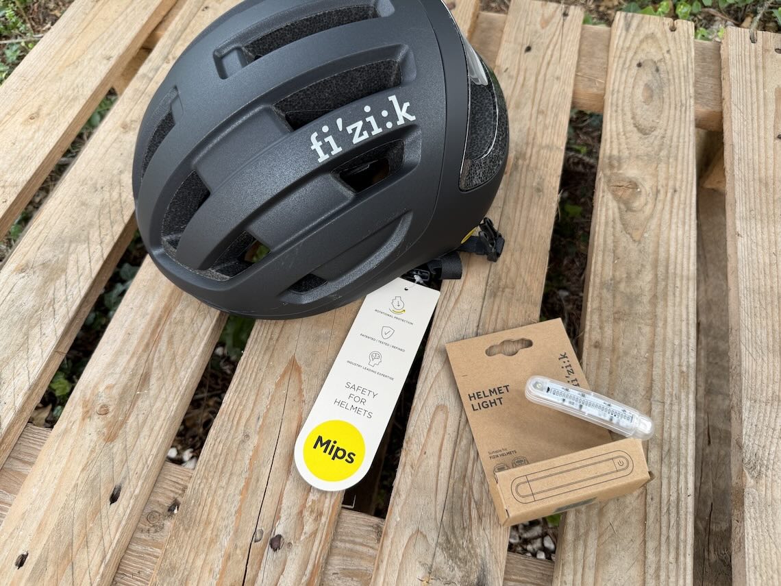 Fizik_Kyros_bike _helmet_urbancycling_it_2