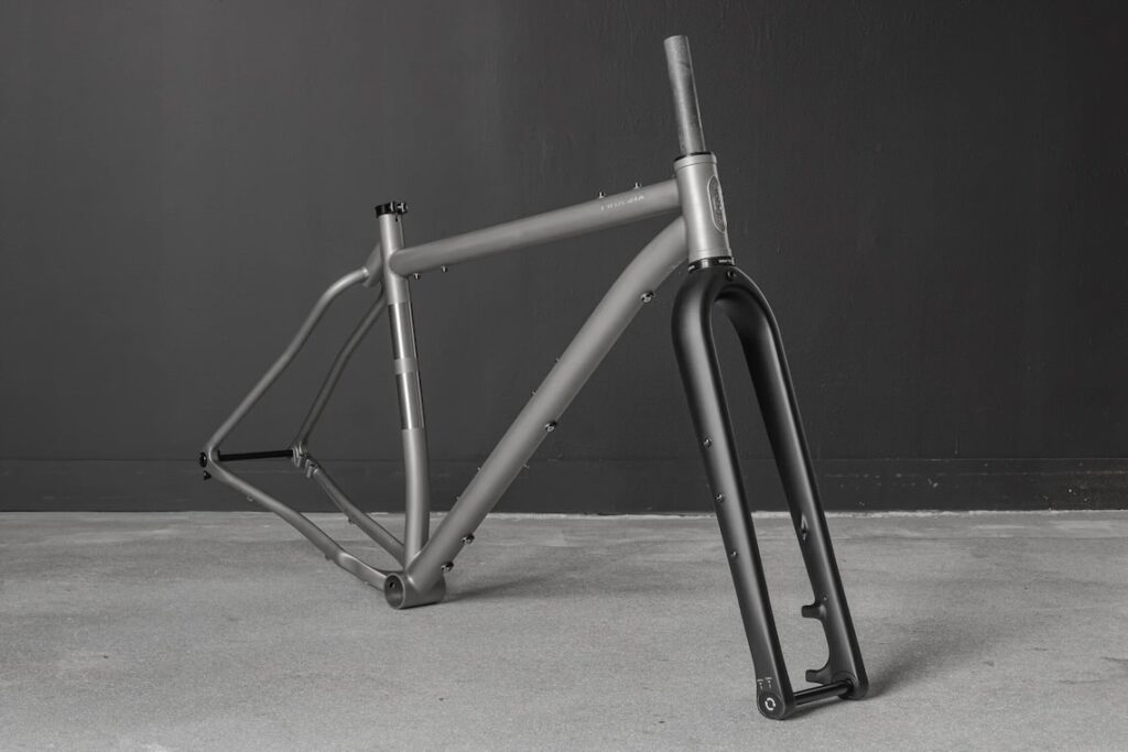 Twin_Six_Standard Ti 2x2_32"_3