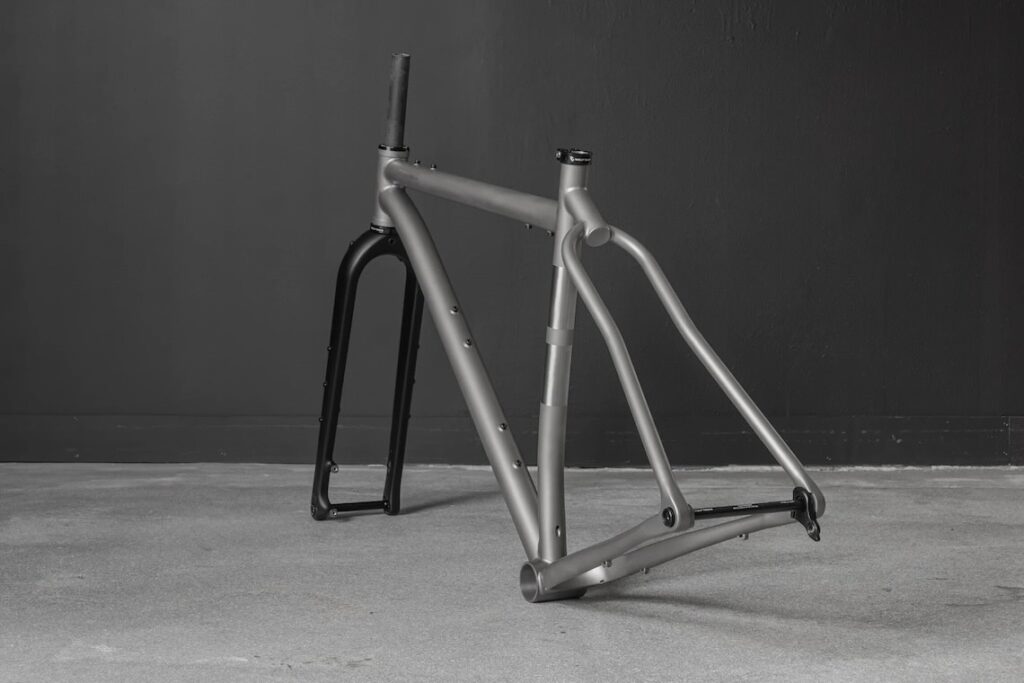 Twin_Six_Standard Ti 2x2_32"_4